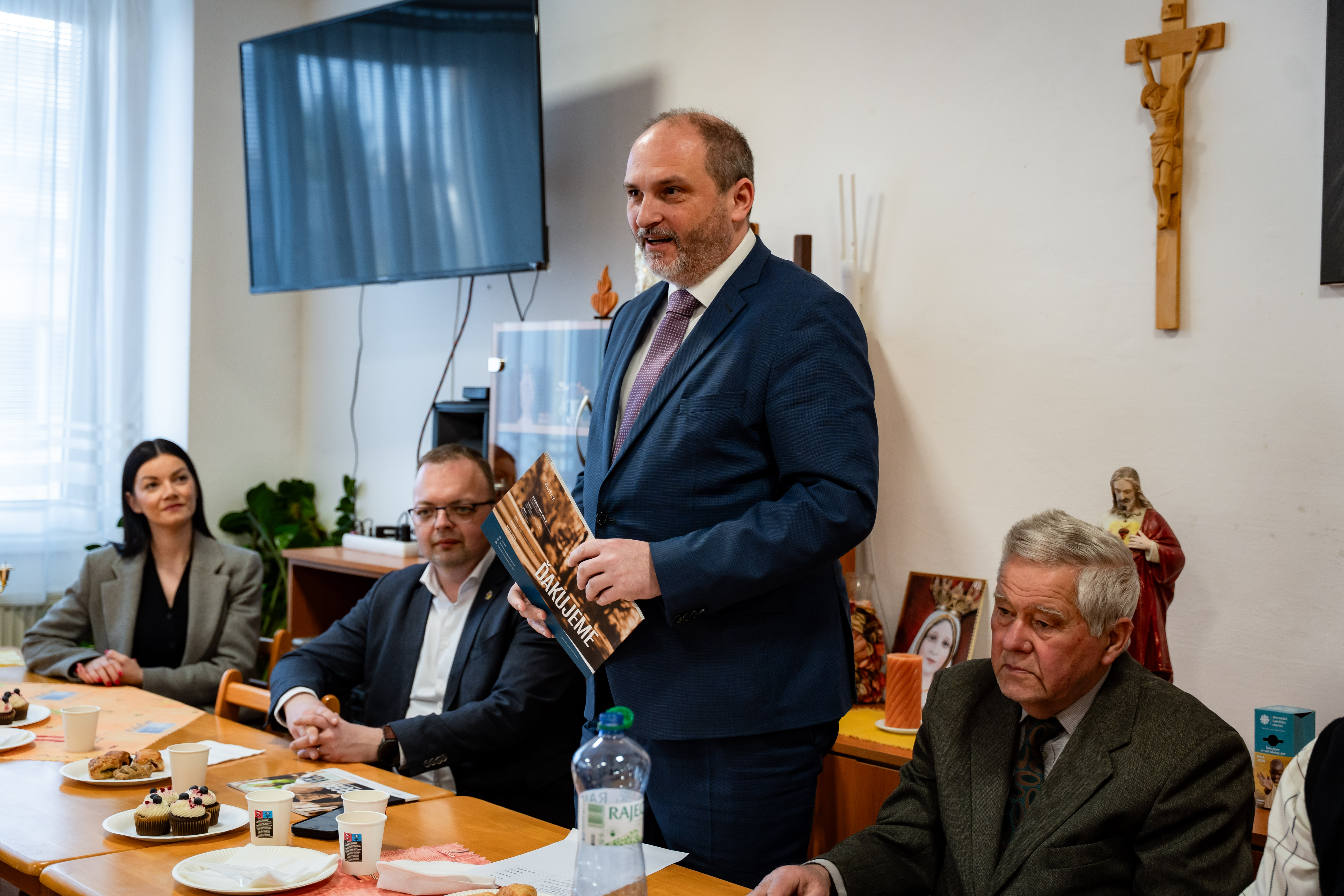 Navsteva seniorskeho klubu OZ seniorov pri Mestskej casti-1-10